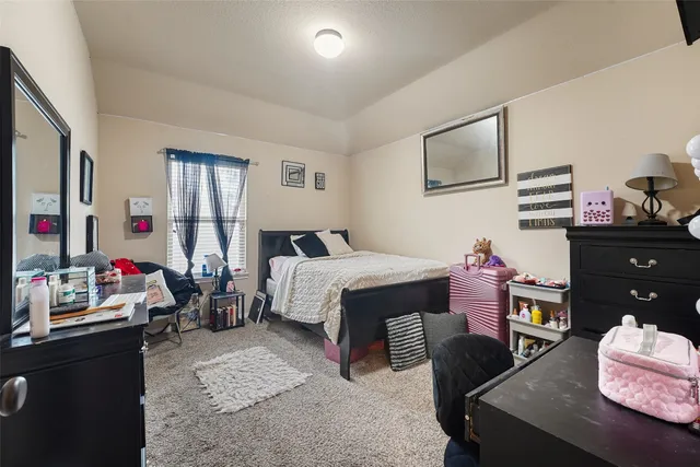 $3,100 | 111 Quail Meadow Drive, Conroe, TX 77384