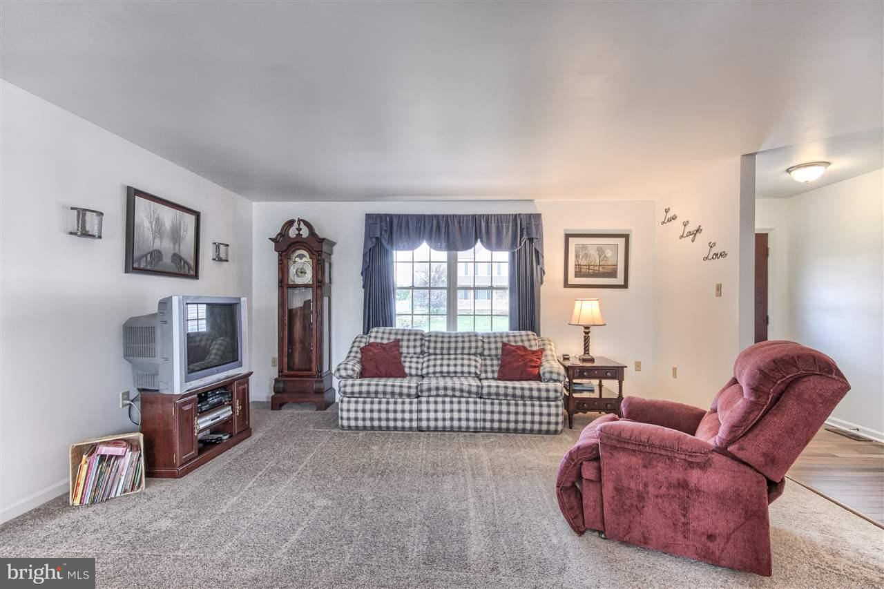 34 Wetherburn Road Enola, PA 17025 - Photo 4 of 25 Gallery Image 4