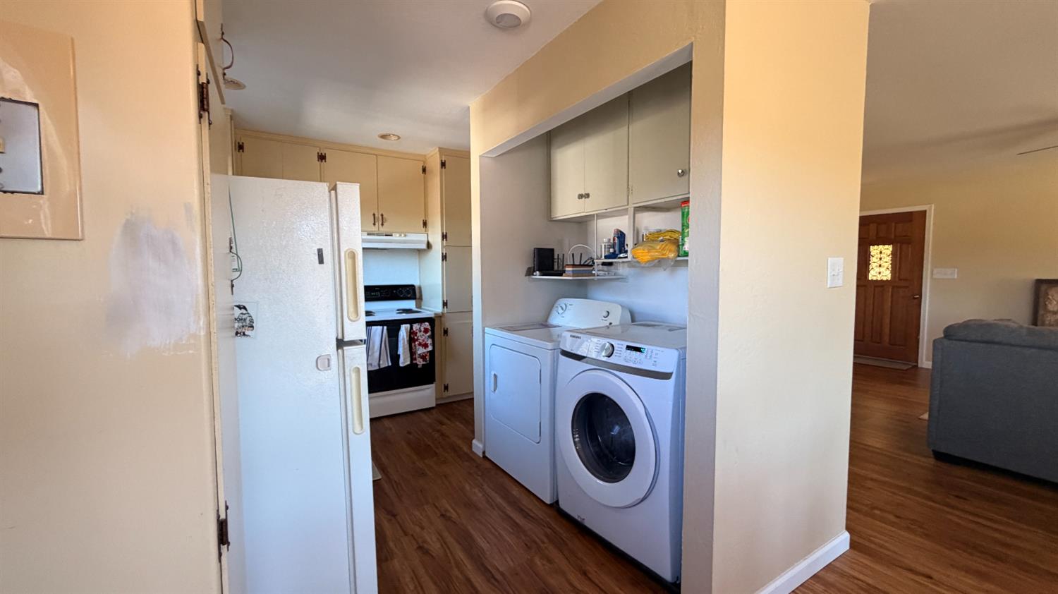 553 Russells Road San Andreas, CA 95249 - Photo 12 of 31 a view of a kitchen with washer and dryer