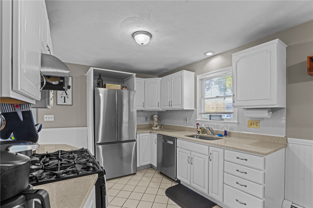 1999 Mendon Road Cumberland, RI 02864 - Photo 11 of 26 Gallery Image 11