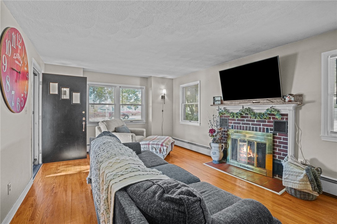1999 Mendon Road Cumberland, RI 02864 - Photo 4 of 26 Gallery Image 4