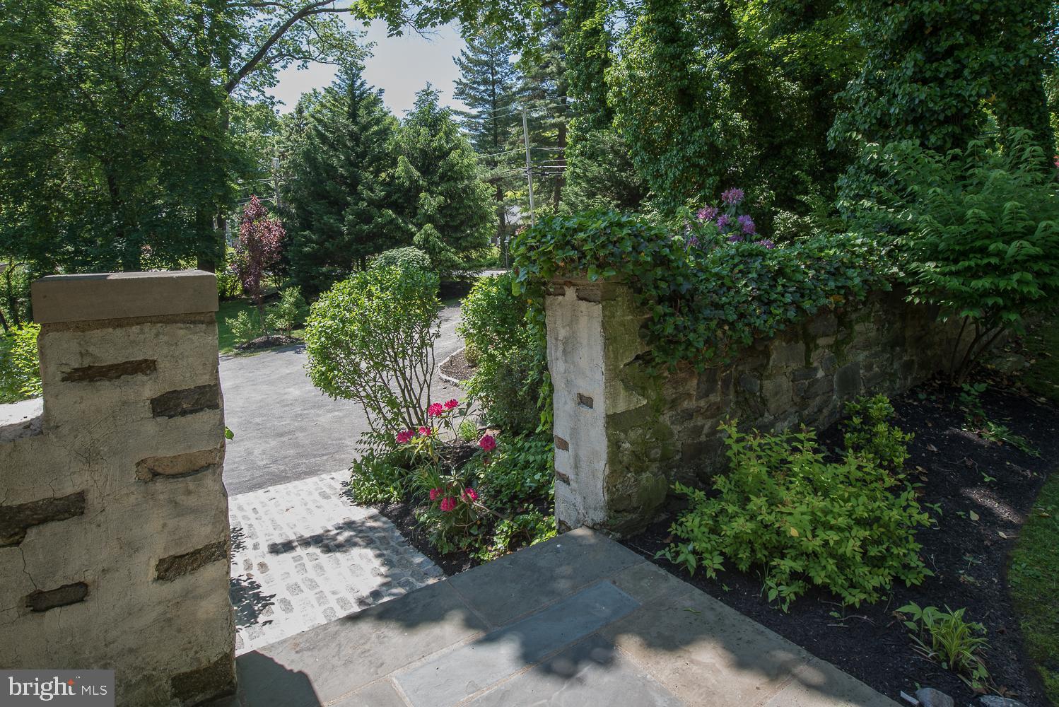 421 Old Gulph Road Penn Valley, PA 19072 - Photo 2 of 25