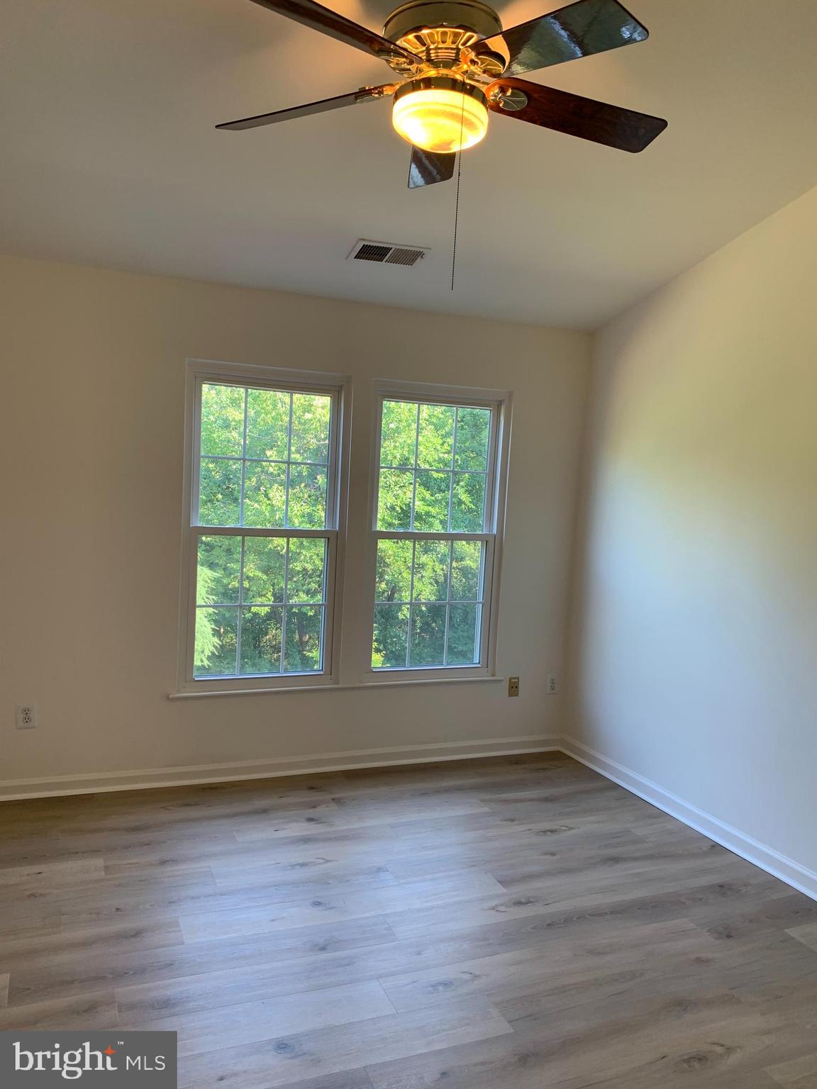 43171 Gatwick Square Ashburn, VA 20147 - Photo 19 of 28