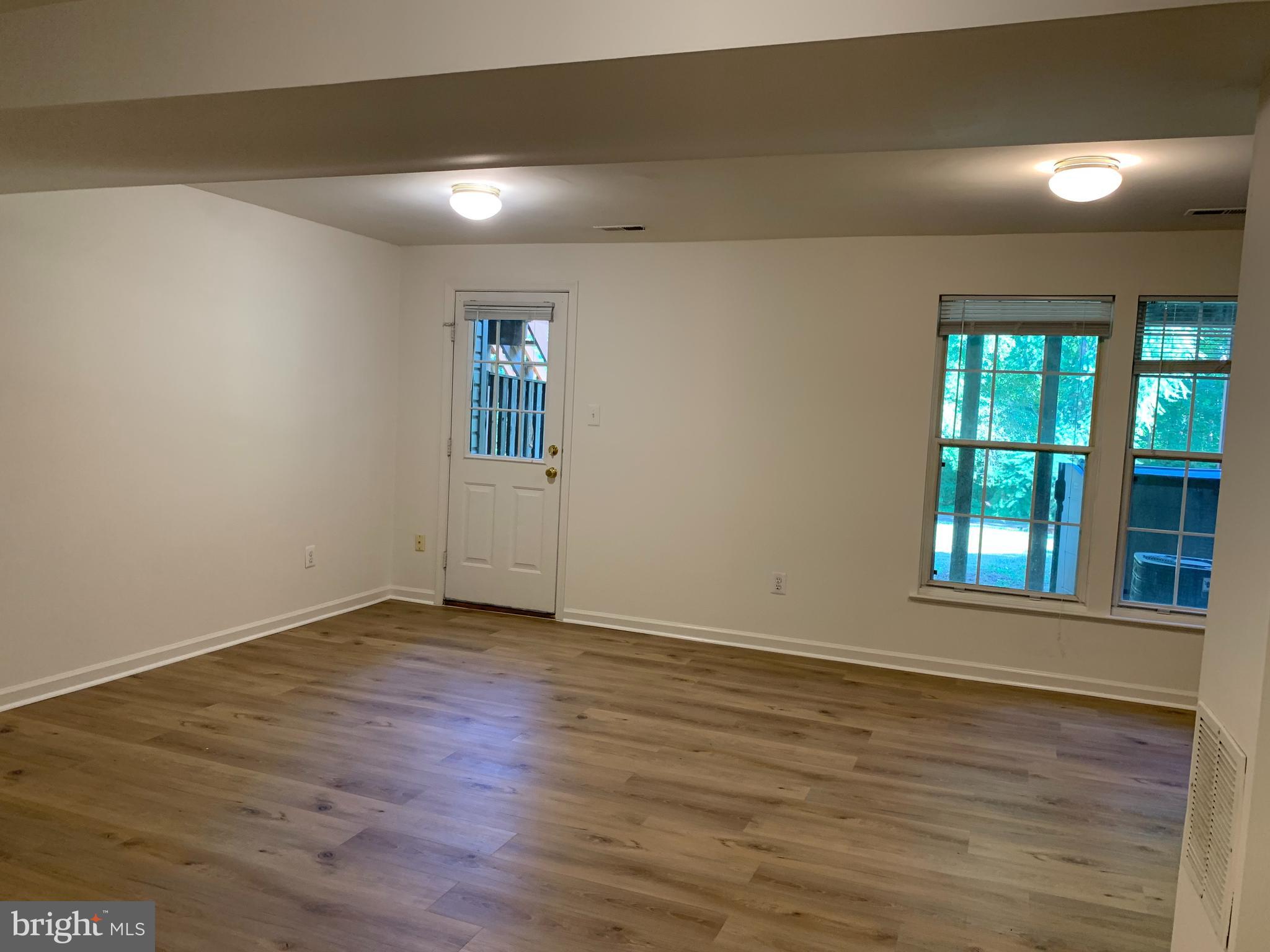 43171 Gatwick Square Ashburn, VA 20147 - Photo 23 of 28