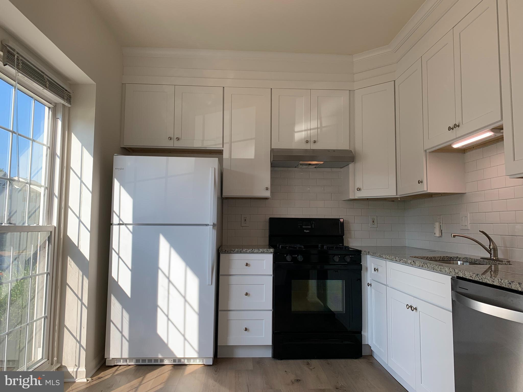 43171 Gatwick Square Ashburn, VA 20147 - Photo 3 of 28