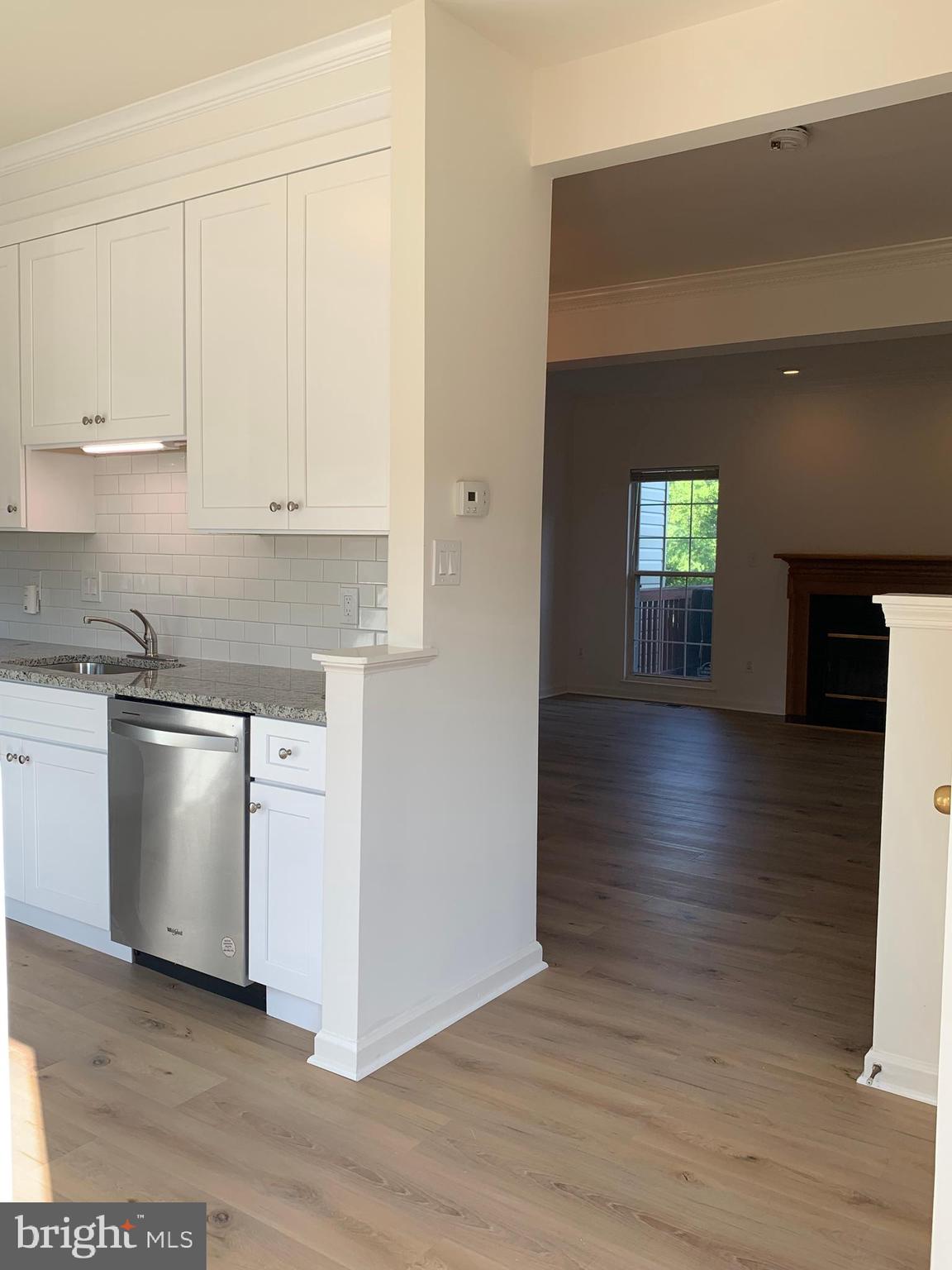 43171 Gatwick Square Ashburn, VA 20147 - Photo 5 of 28