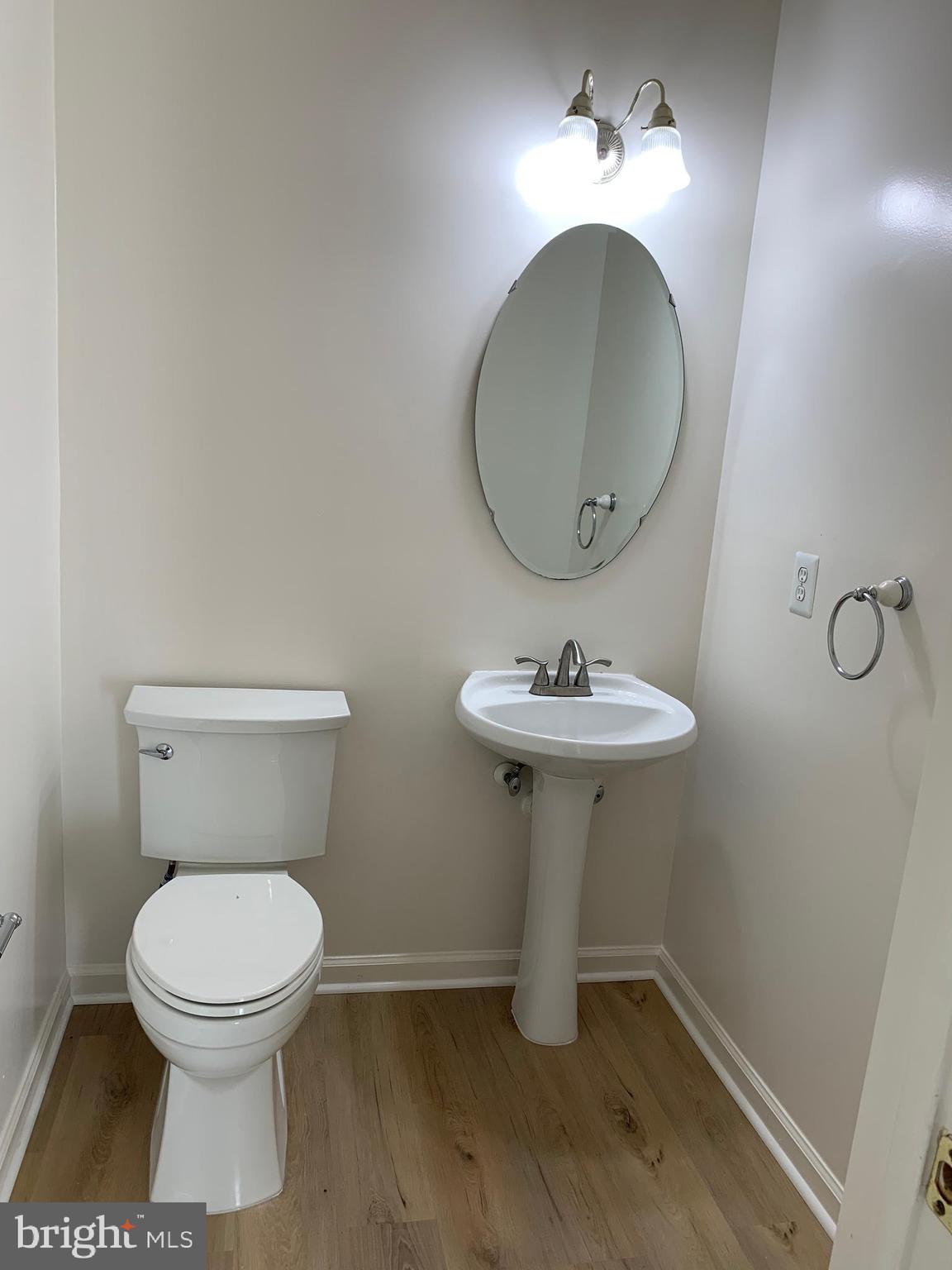 43171 Gatwick Square Ashburn, VA 20147 - Photo 7 of 28