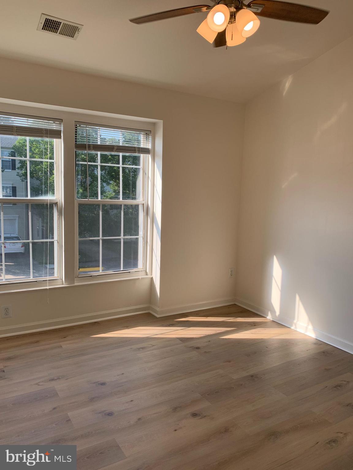 43171 Gatwick Square Ashburn, VA 20147 - Photo 9 of 28