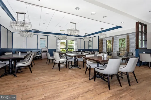 a view of residential houses with outdoor space