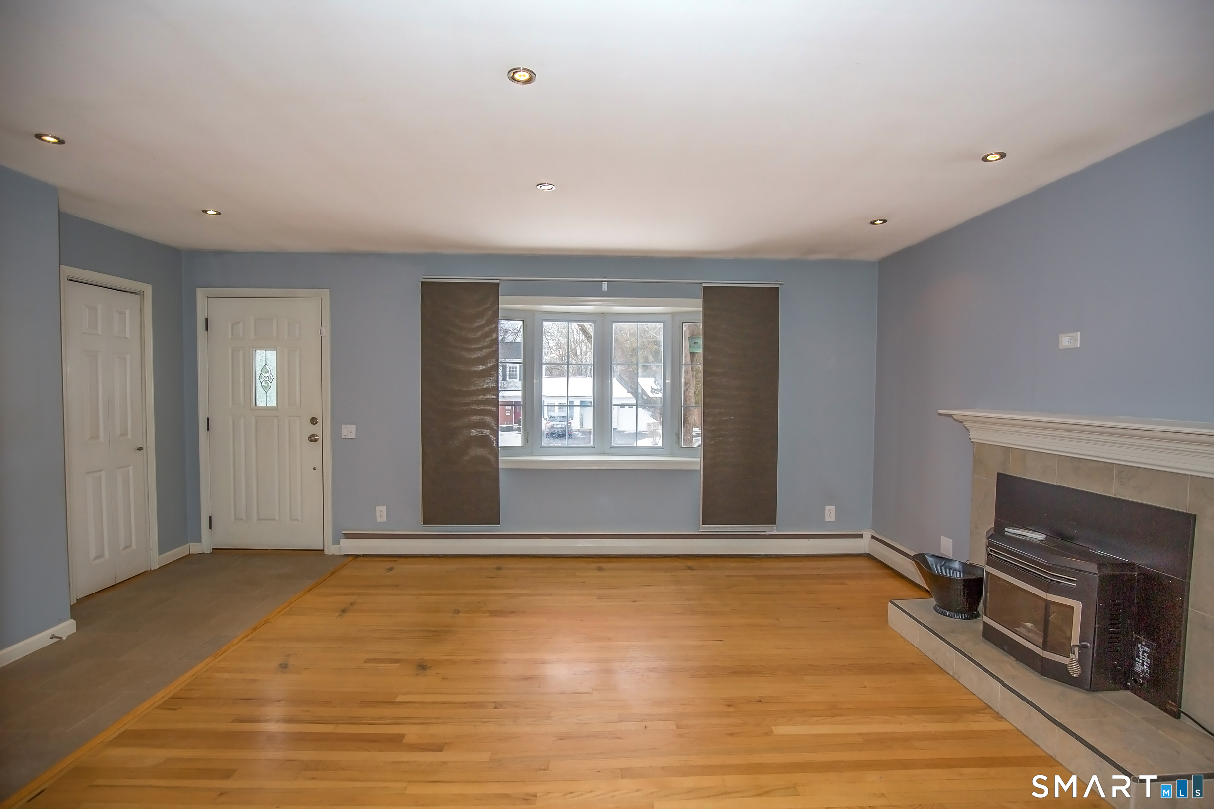 80 Brewster Road Enfield, CT 06082 - Photo 4 of 32