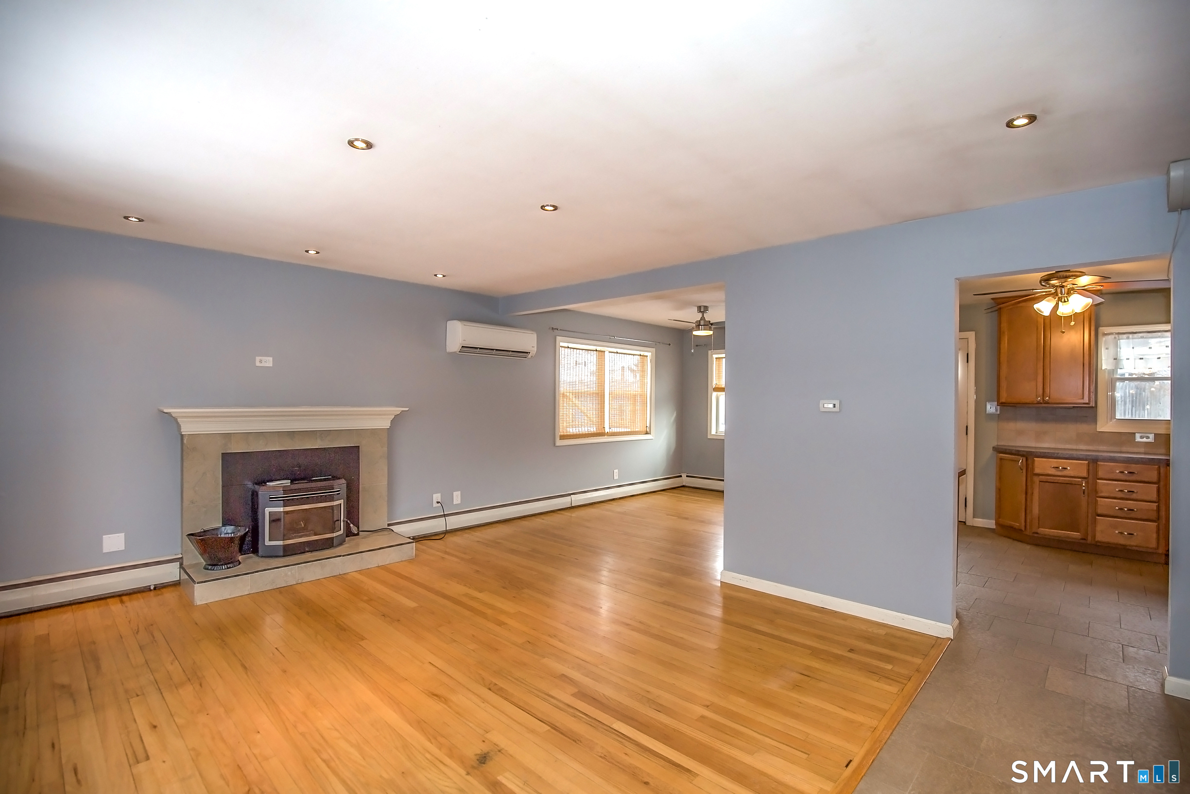 80 Brewster Road Enfield, CT 06082 - Photo 5 of 32