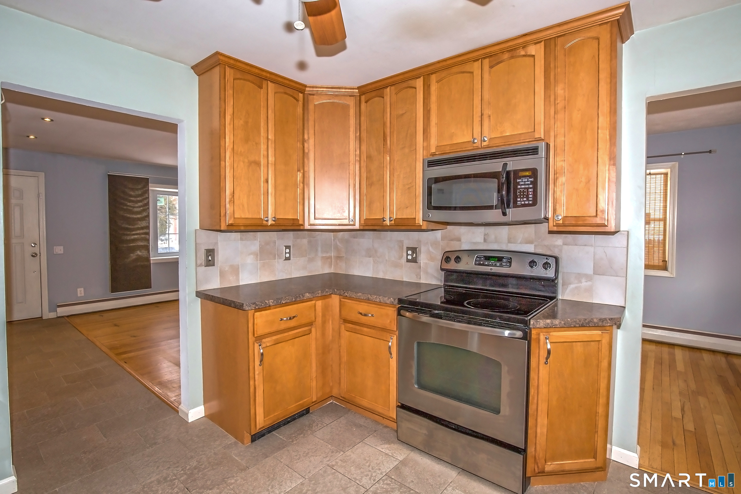 80 Brewster Road Enfield, CT 06082 - Photo 10 of 32