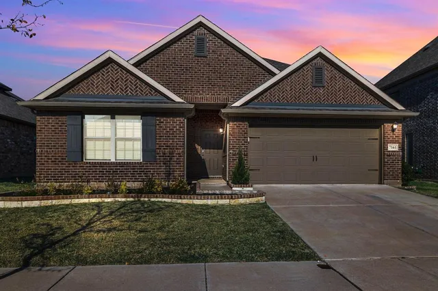 $388,000 | 7161 Red Twig Trail, Venus, TX 76084