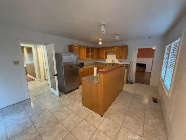 $1,900 | 595 9th Street, Lakeport, CA 95453