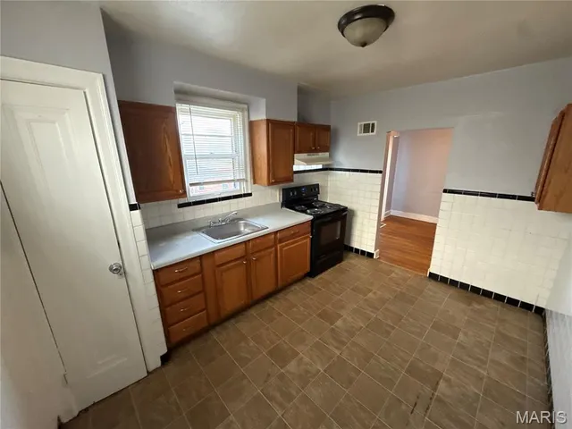 $92,500 | 8841 Jennings Station Road, Jennings, MO 63136