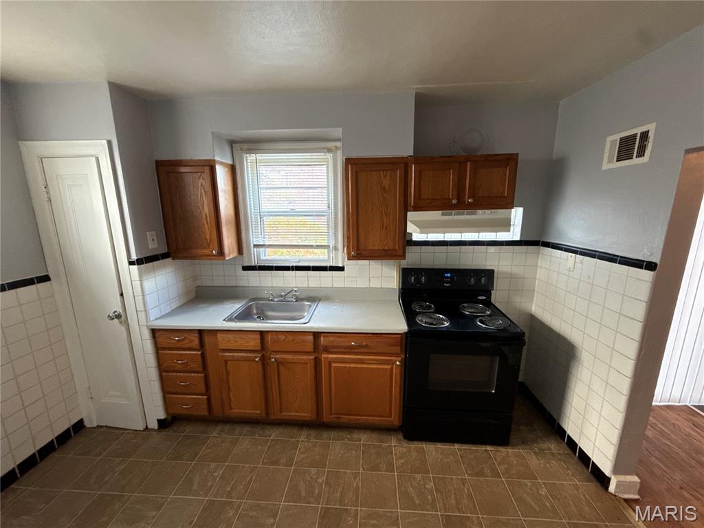 8841 Jennings Station Road Jennings, MO 63136 - Photo 13 of 25