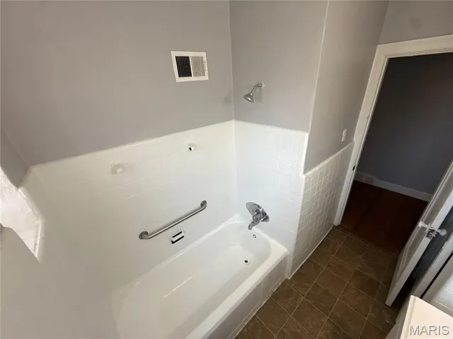 $92,500 | 8841 Jennings Station Road, Jennings, MO 63136