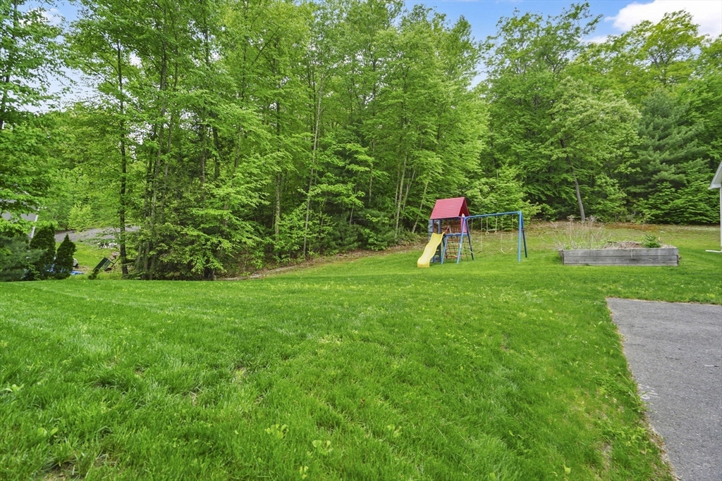 32 Bissonnette Circle Southampton, MA 01073 - Photo 37 of 38