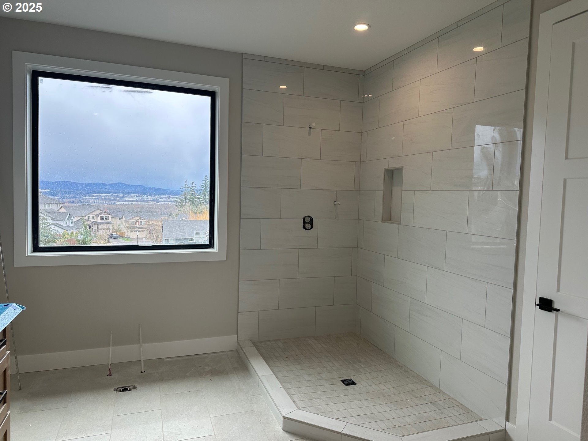 1669 Northwest Goodwin Street Camas, WA 98607 - Photo 16 of 47 Kitchen