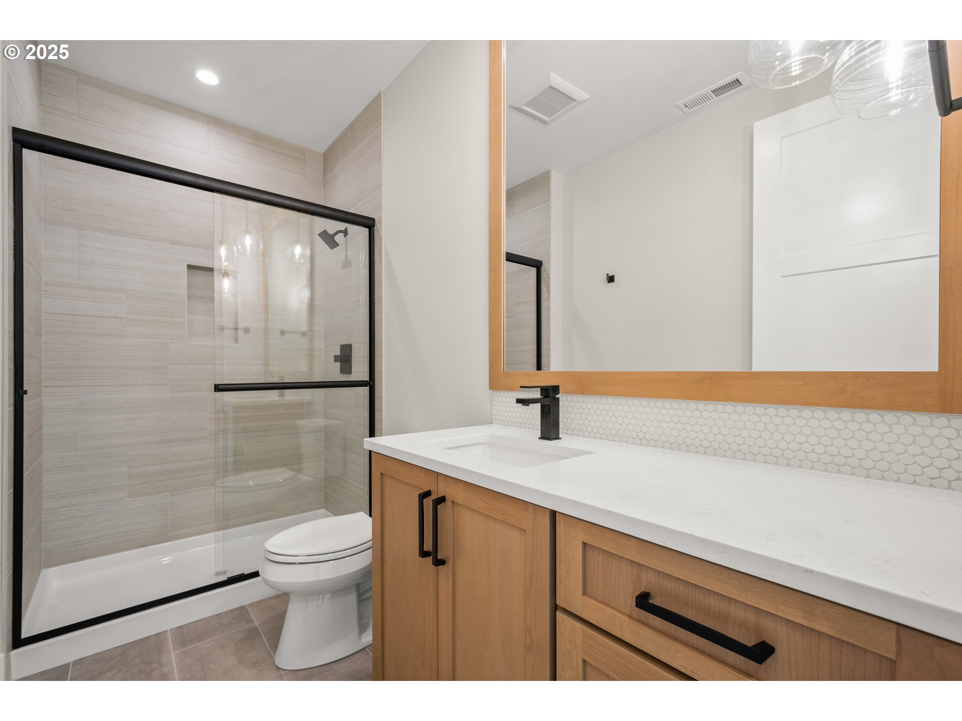 1669 Northwest Goodwin Street Camas, WA 98607 - Photo 27 of 47 Bathroom