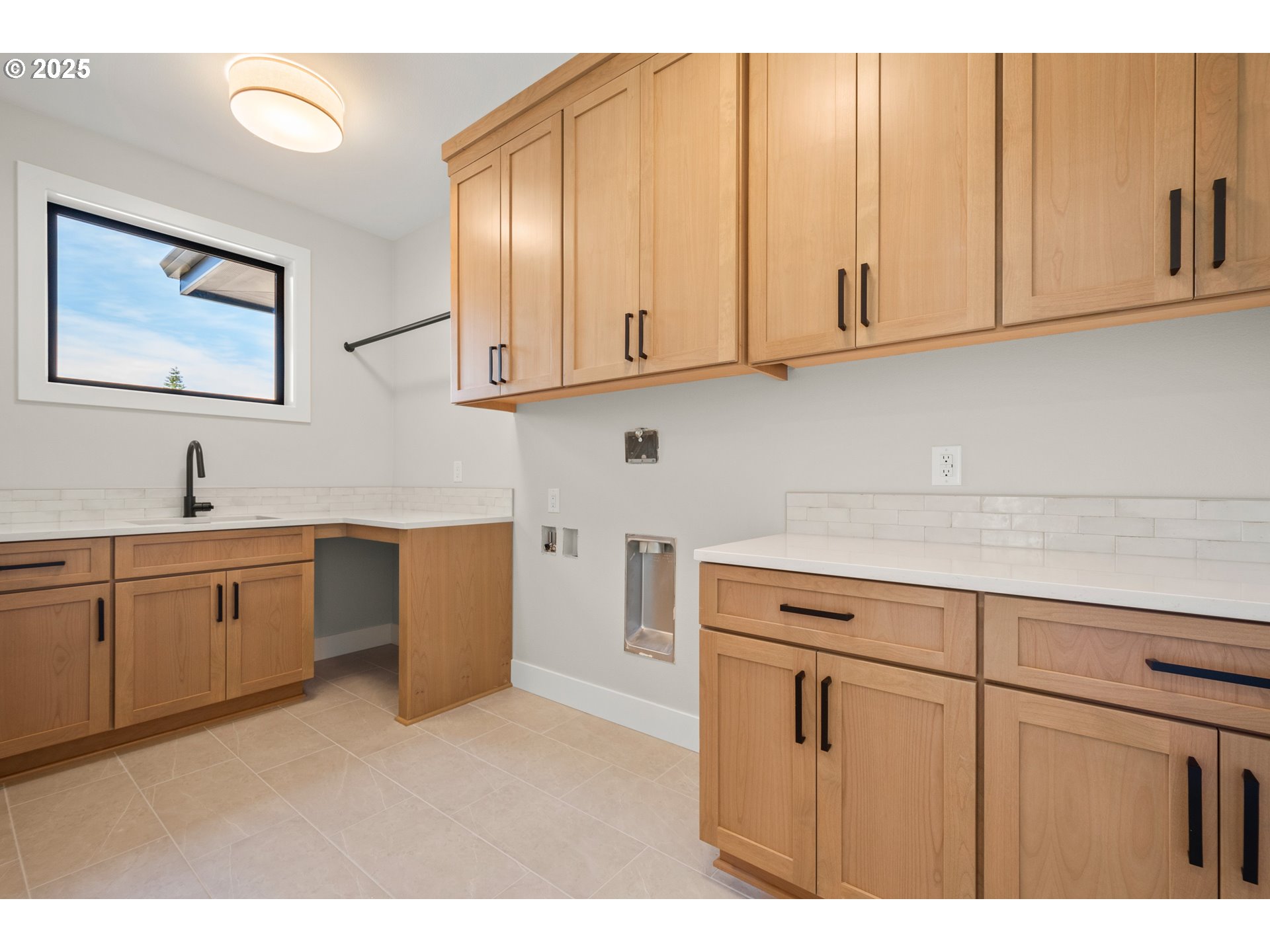 1669 Northwest Goodwin Street Camas, WA 98607 - Photo 35 of 47 Bathroom