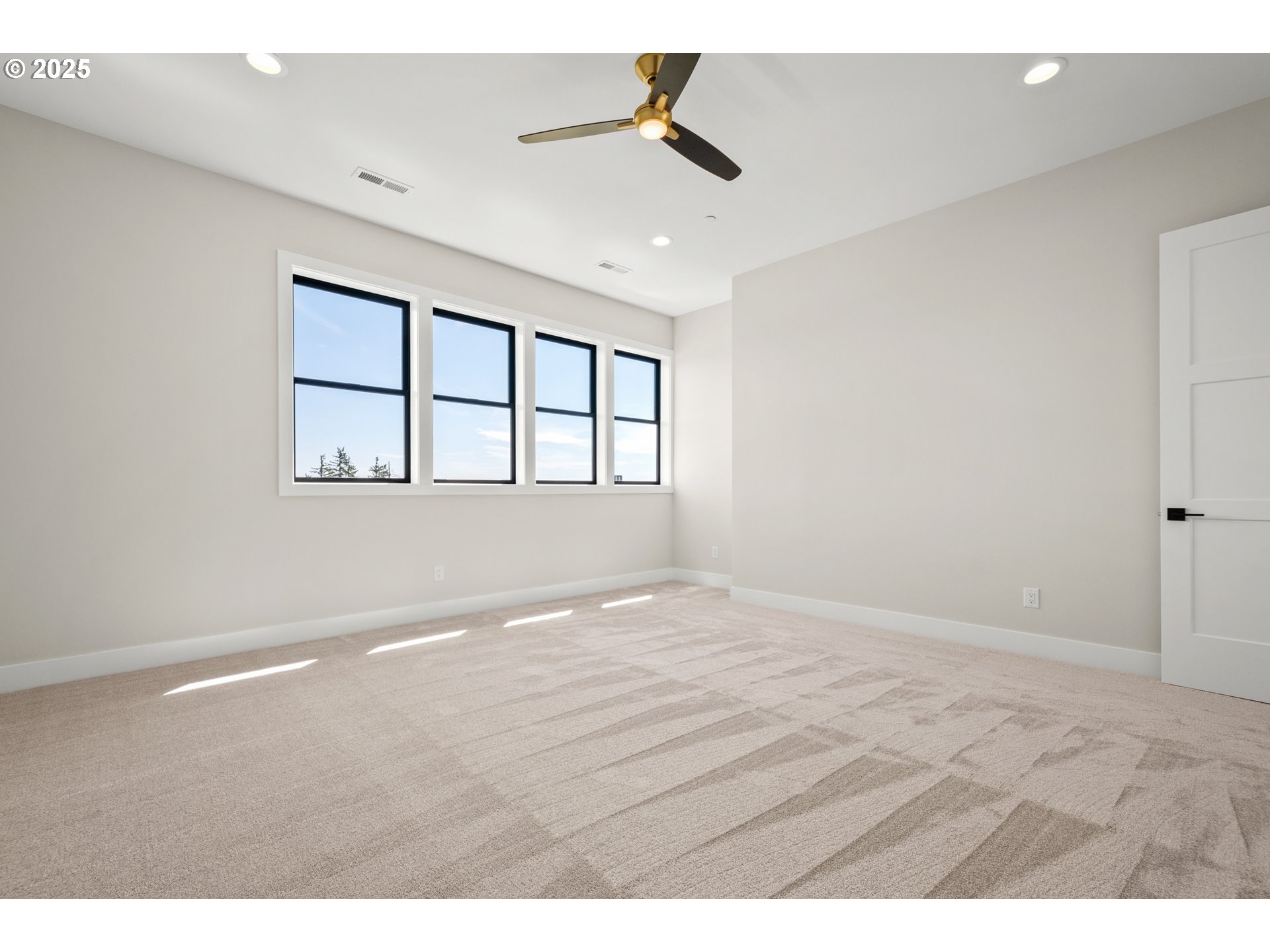 1669 Northwest Goodwin Street Camas, WA 98607 - Photo 36 of 47 Bathroom, Attached