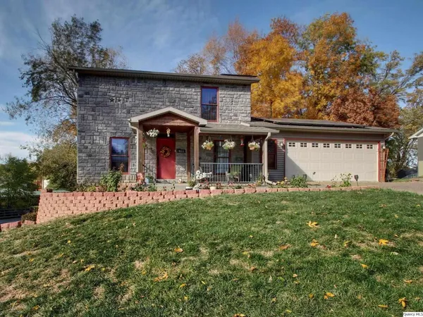 $339,000 | 911 Ridgewood Drive, Quincy, IL 62301