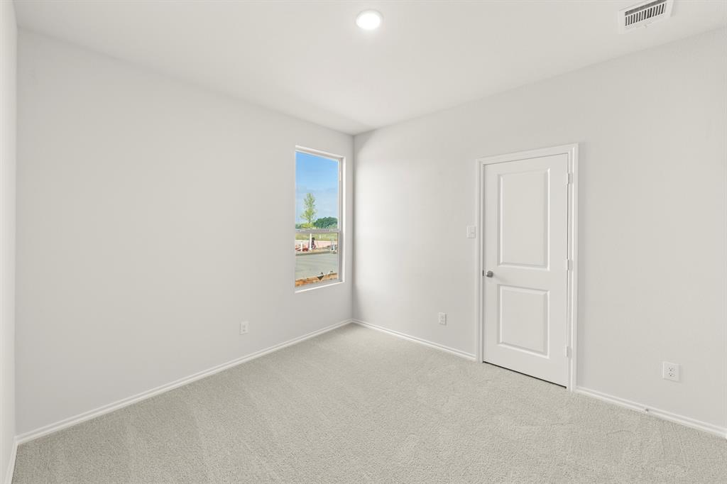 1702 Potomac Lane Blue Ridge, TX 75424 - Photo 18 of 27 a view of an empty room and closet area