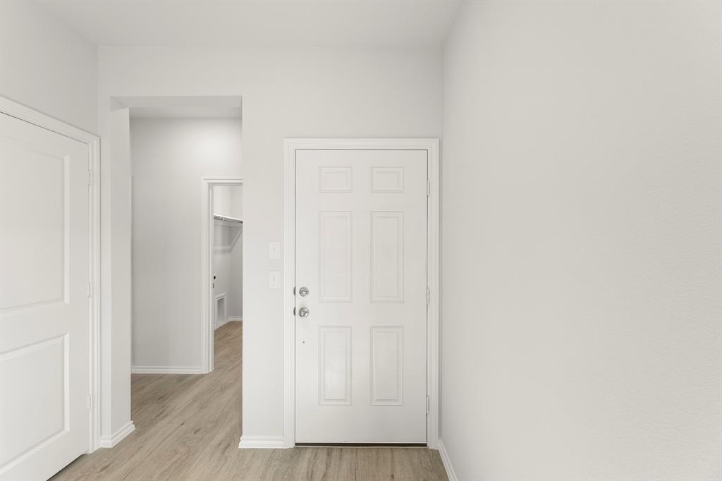 1702 Potomac Lane Blue Ridge, TX 75424 - Photo 3 of 27 a view of a room with wooden floor