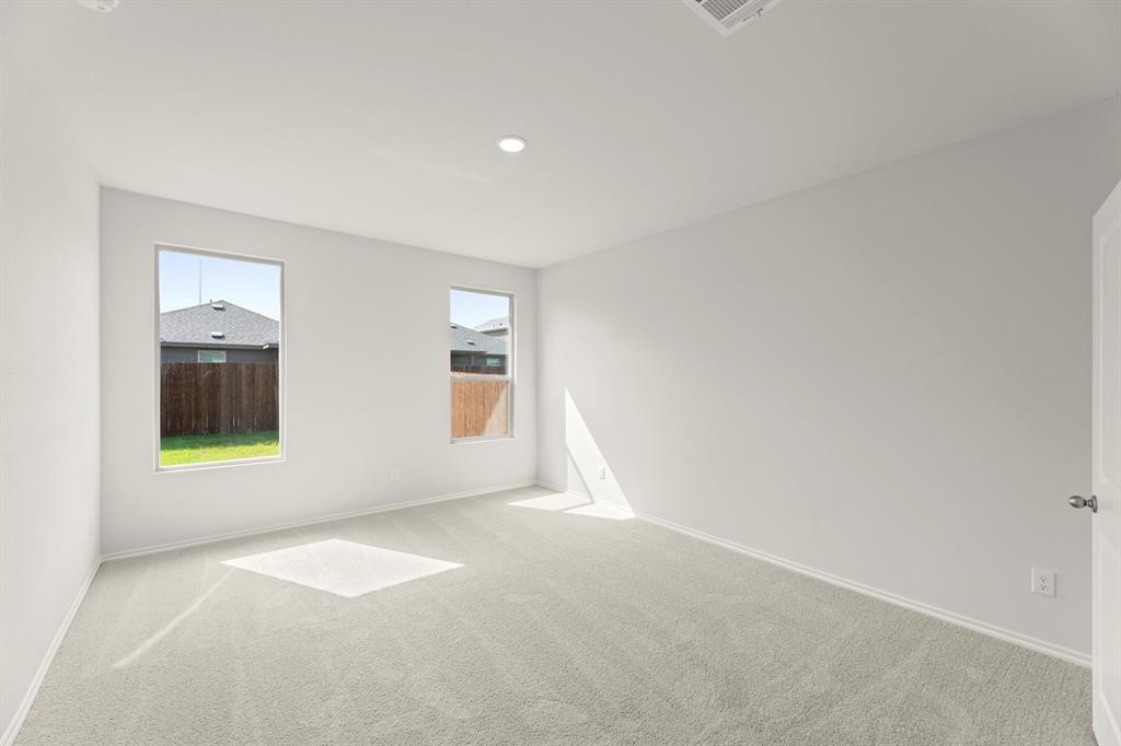 1702 Potomac Lane Blue Ridge, TX 75424 - Photo 8 of 27 an empty room with windows