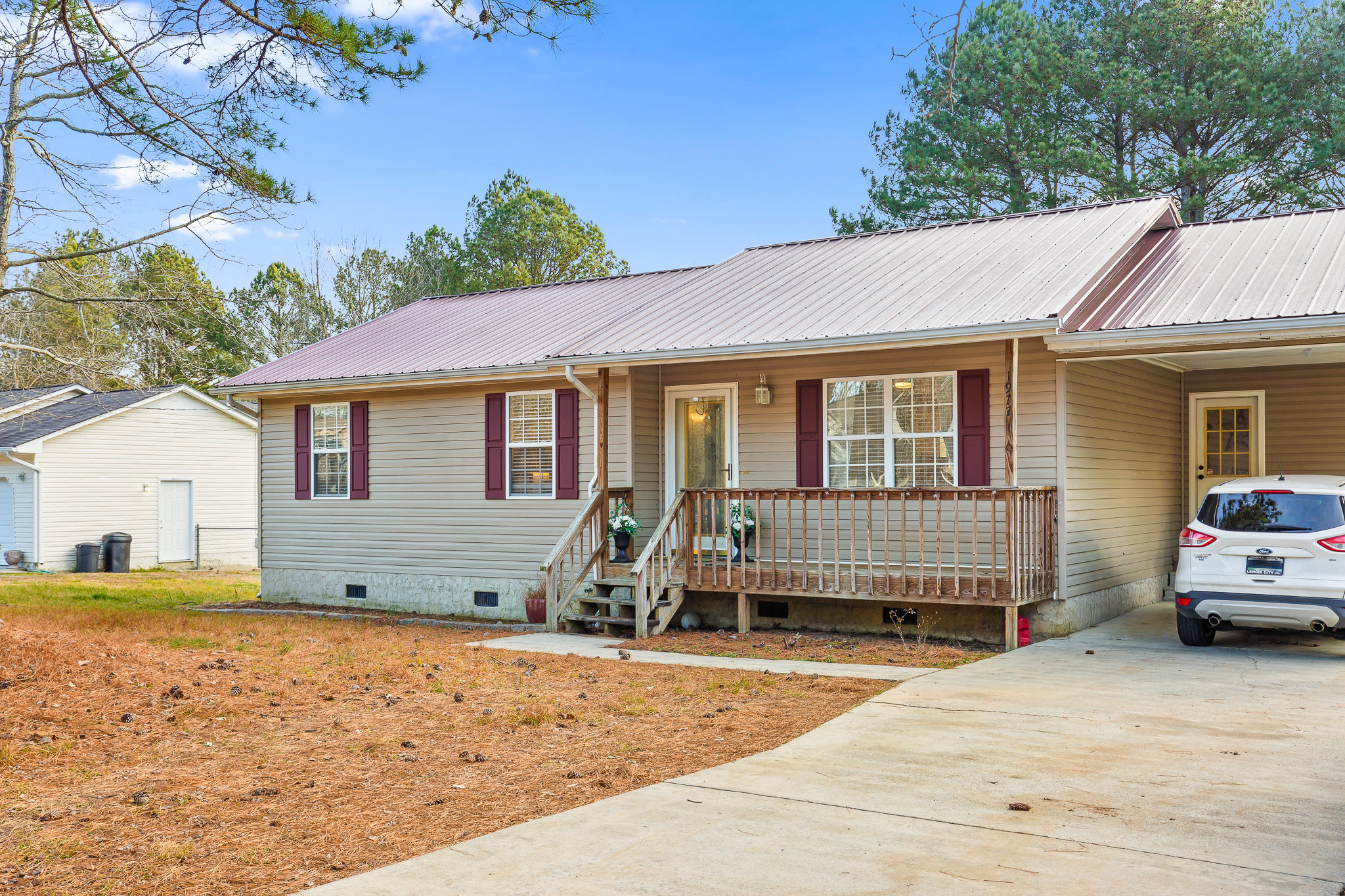 1977 Southeast Hunt Road Cleveland, TN 37323 - Photo 1 of 17 Front