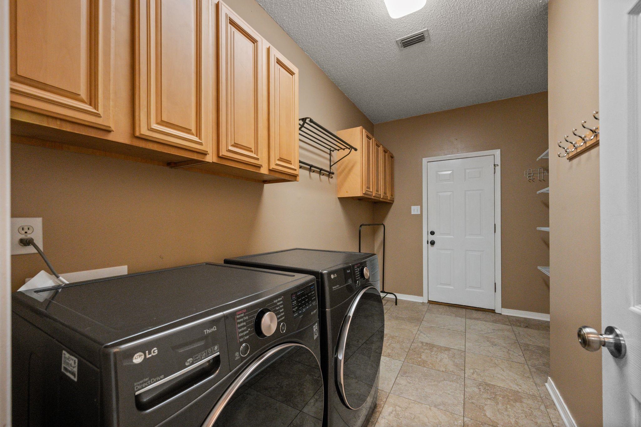 132 Hope Drive Daphne, AL 36526 - Photo 37 of 44 Laundry