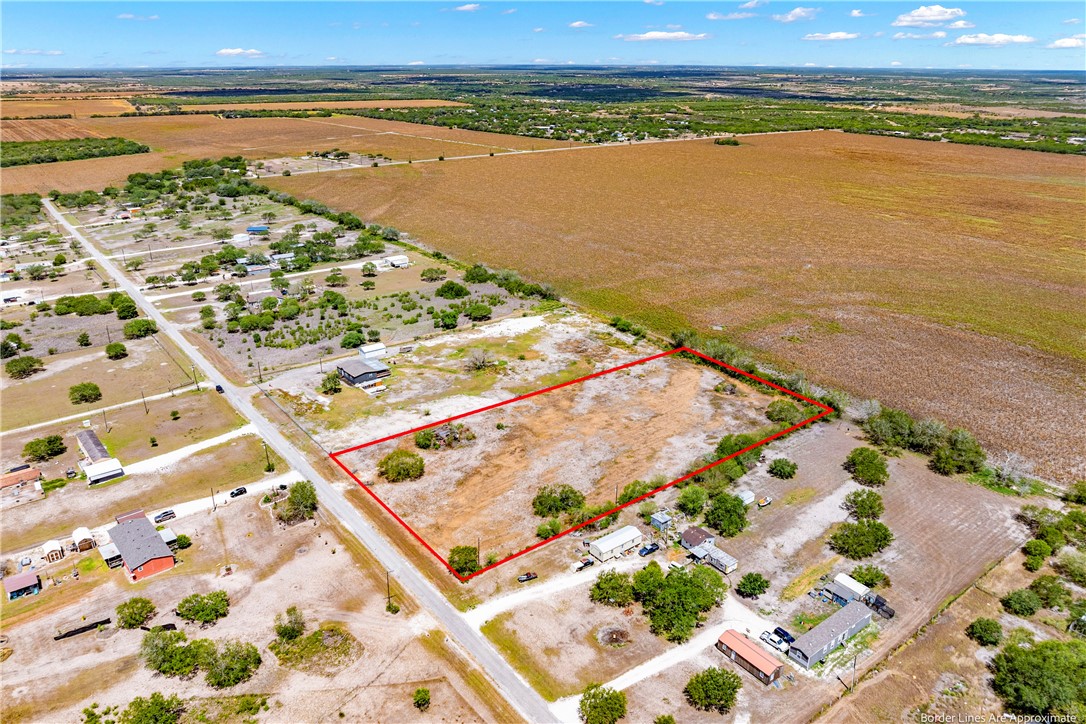310 Cr Orange Grove, TX 78372 - Photo 15 of 32 a view of an ocean