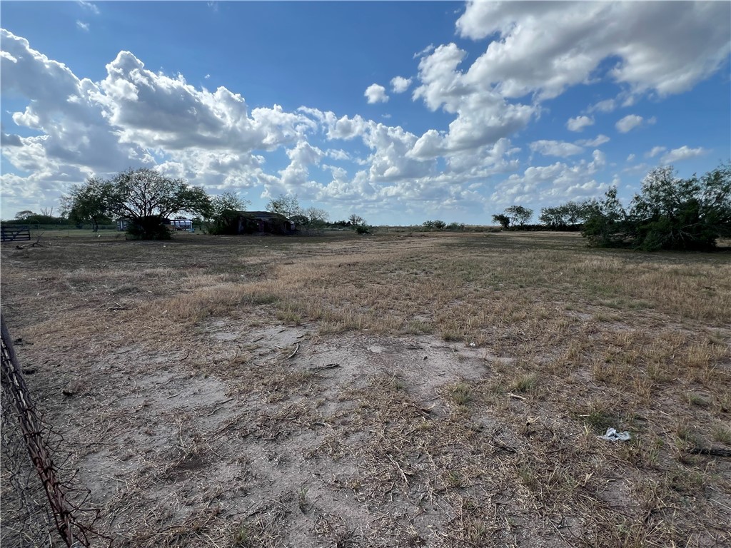 310 Cr Orange Grove, TX 78372 - Photo 20 of 32 a view of a lake