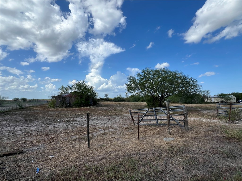 310 Cr Orange Grove, TX 78372 - Photo 29 of 32 a view of outdoor space with city view