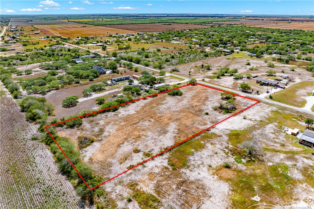 310 Cr Orange Grove, TX 78372 - Photo 9 of 32 a view of a city with an ocean