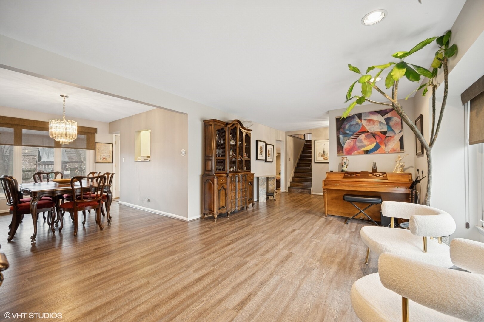 4035 Crestwood Drive Northbrook, IL 60062 - Photo 3 of 20