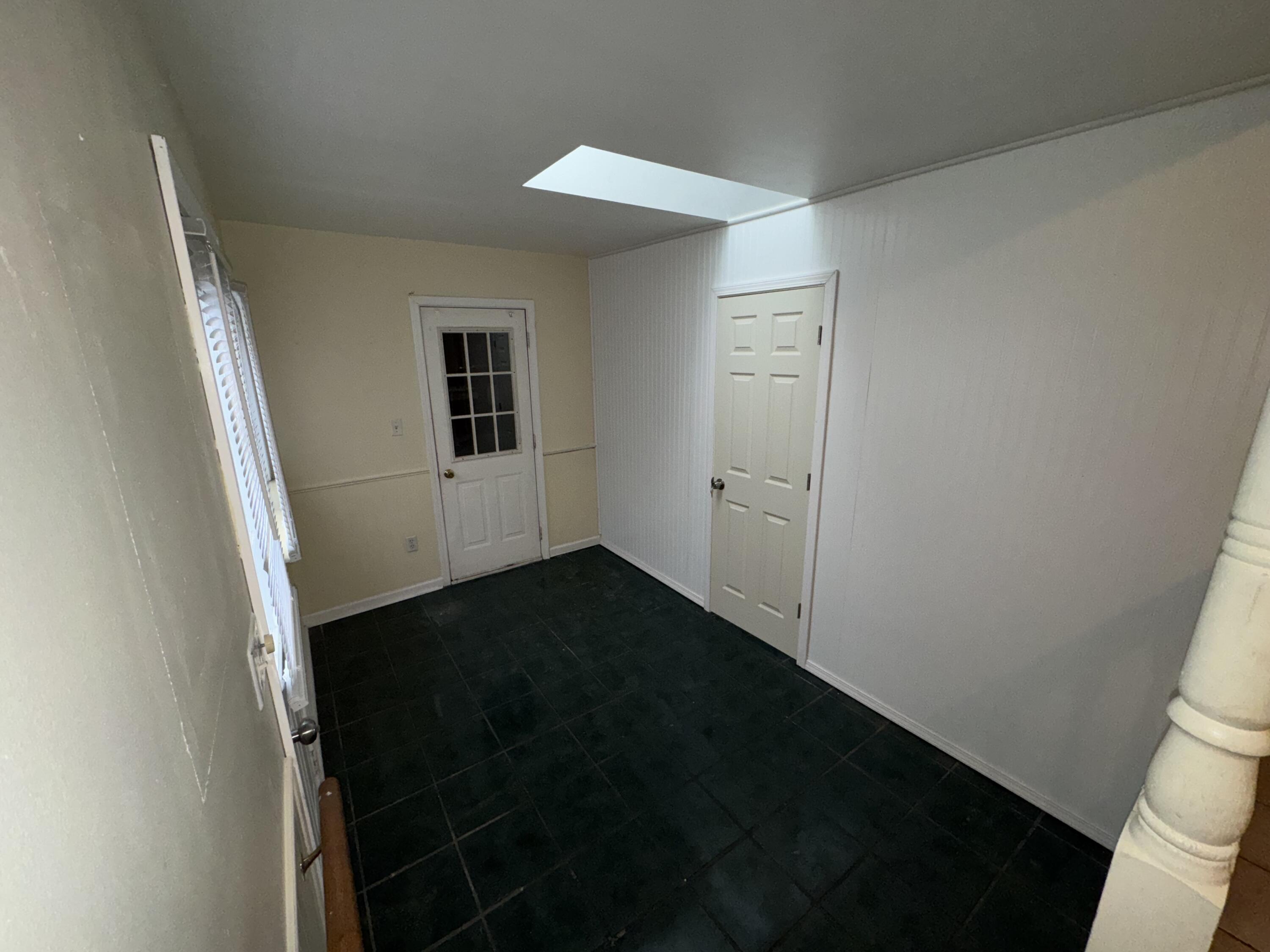 2363 East Maple Road Troy, MI 48083 - Photo 13 of 18 IMG_2411