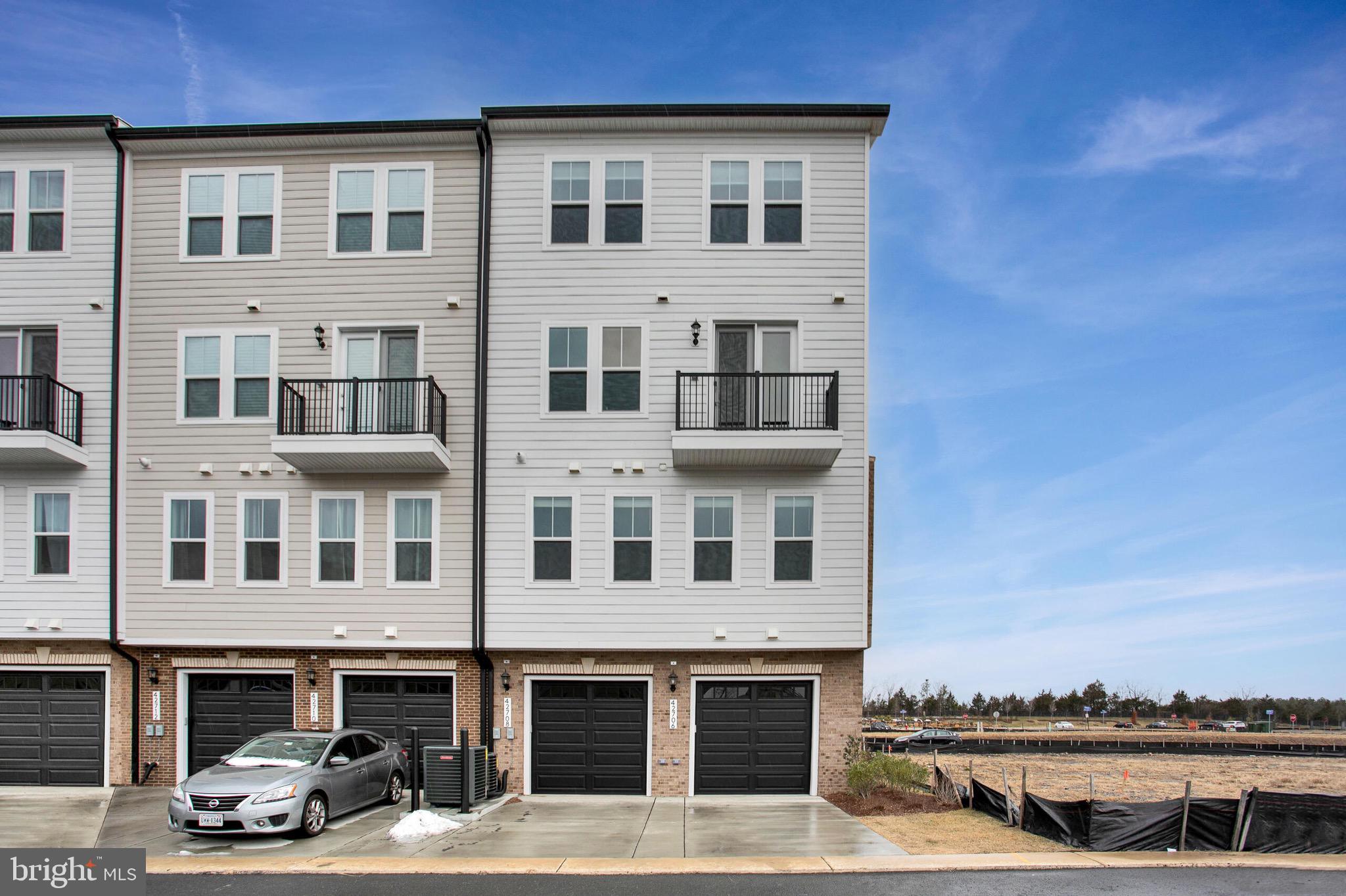 42708 Darala Drive Ashburn, VA 20147 - Photo 26 of 27 a building view