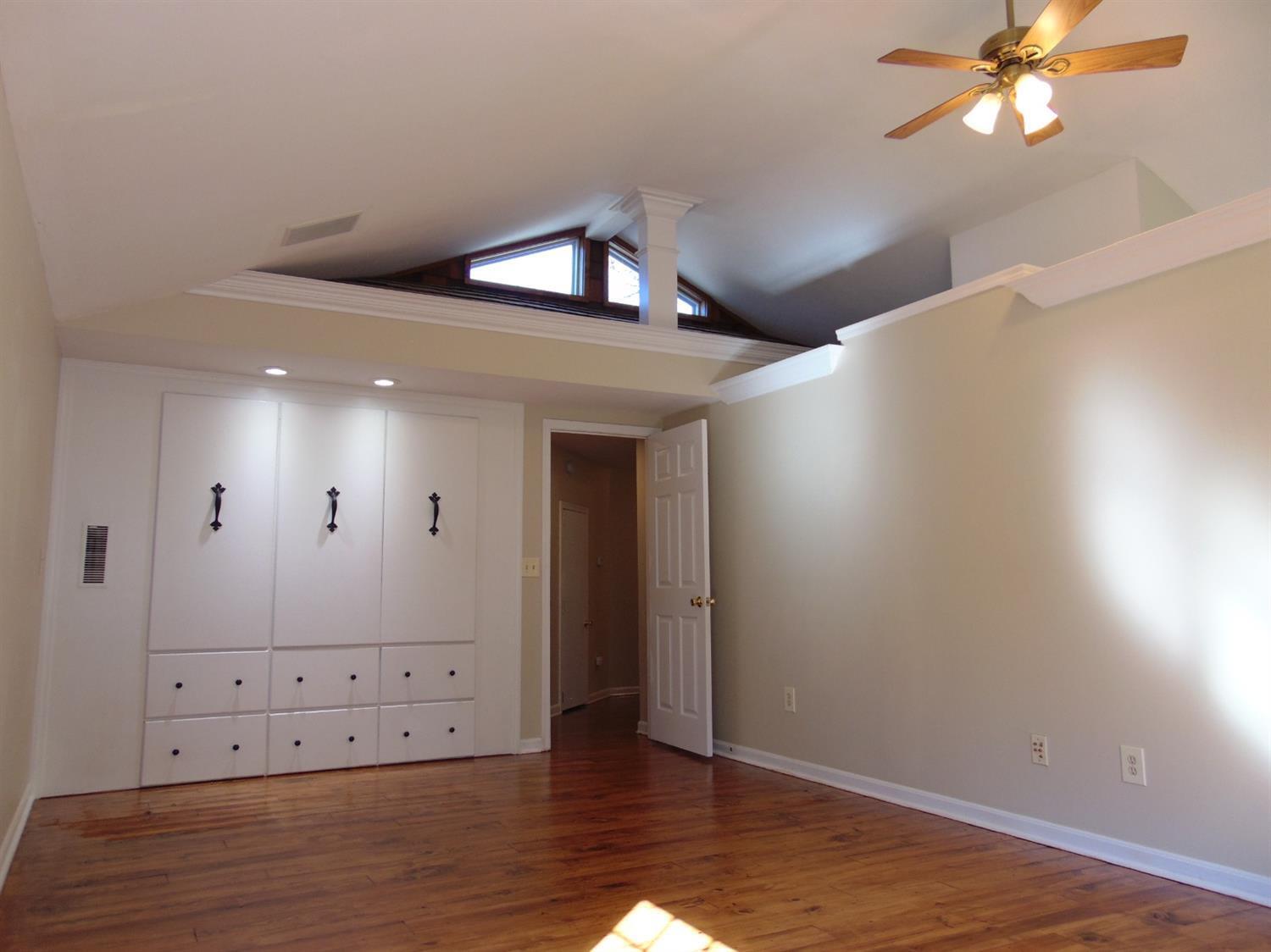 6950 Ragland Road Newtown, OH 45244 - Photo 4 of 35