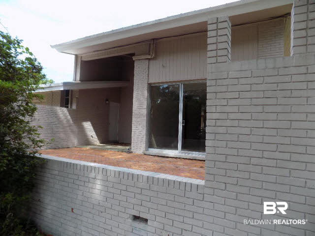 353 Grand Avenue Fairhope, AL 36532 - Photo 8 of 45 Side Patio