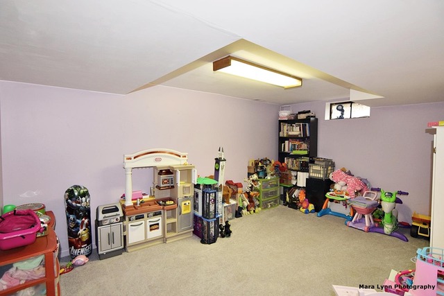352 Douglas Road Batavia, IL 60510 - Photo 21 of 25 Gallery Image 21