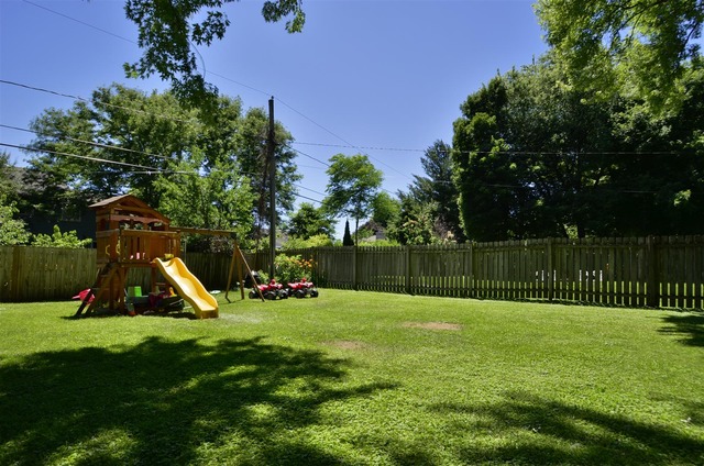 352 Douglas Road Batavia, IL 60510 - Photo 24 of 25 Gallery Image 24