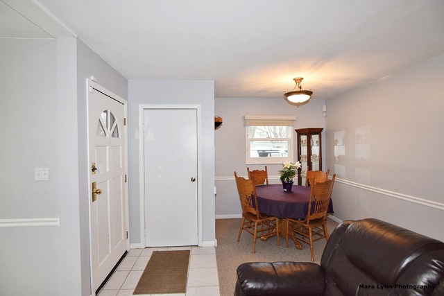 352 Douglas Road Batavia, IL 60510 - Photo 8 of 25 Gallery Image 8