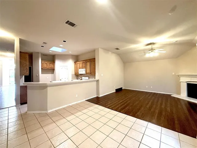 $2,400 | 8832 Fayetteville Drive, Fort Worth, TX 76244