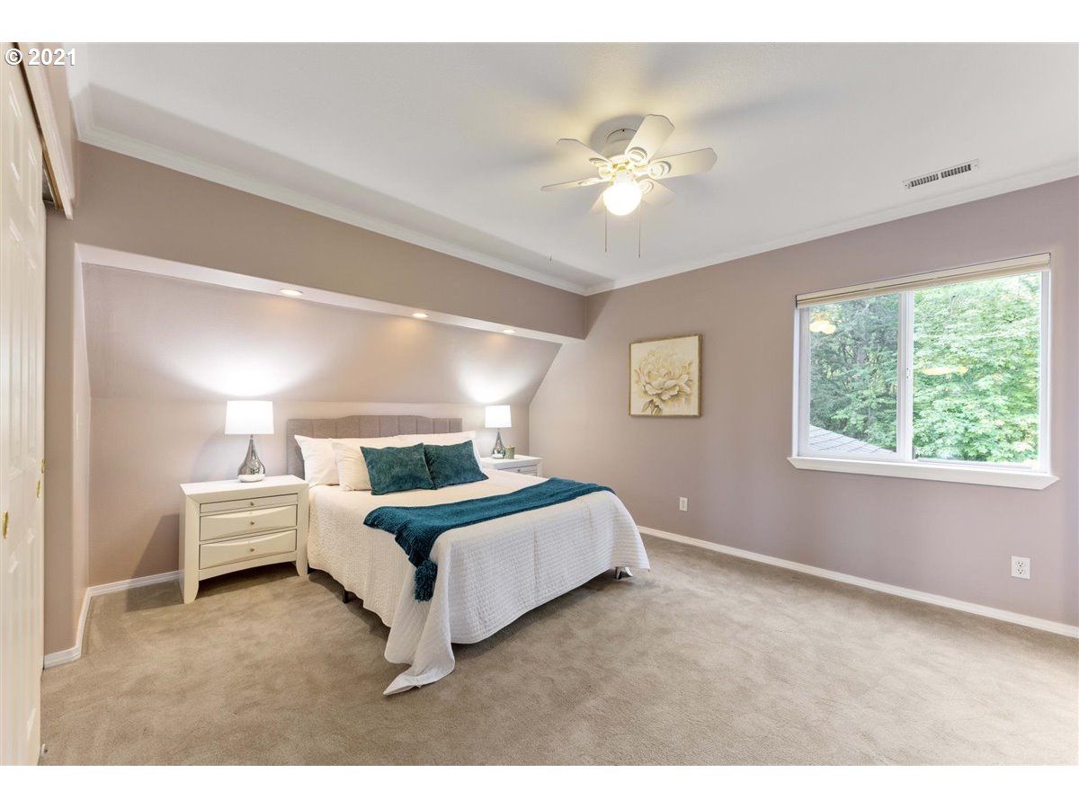 24076 Southwest Newland Road Wilsonville, OR 97070 - Photo 18 of 32 Gallery Image 18