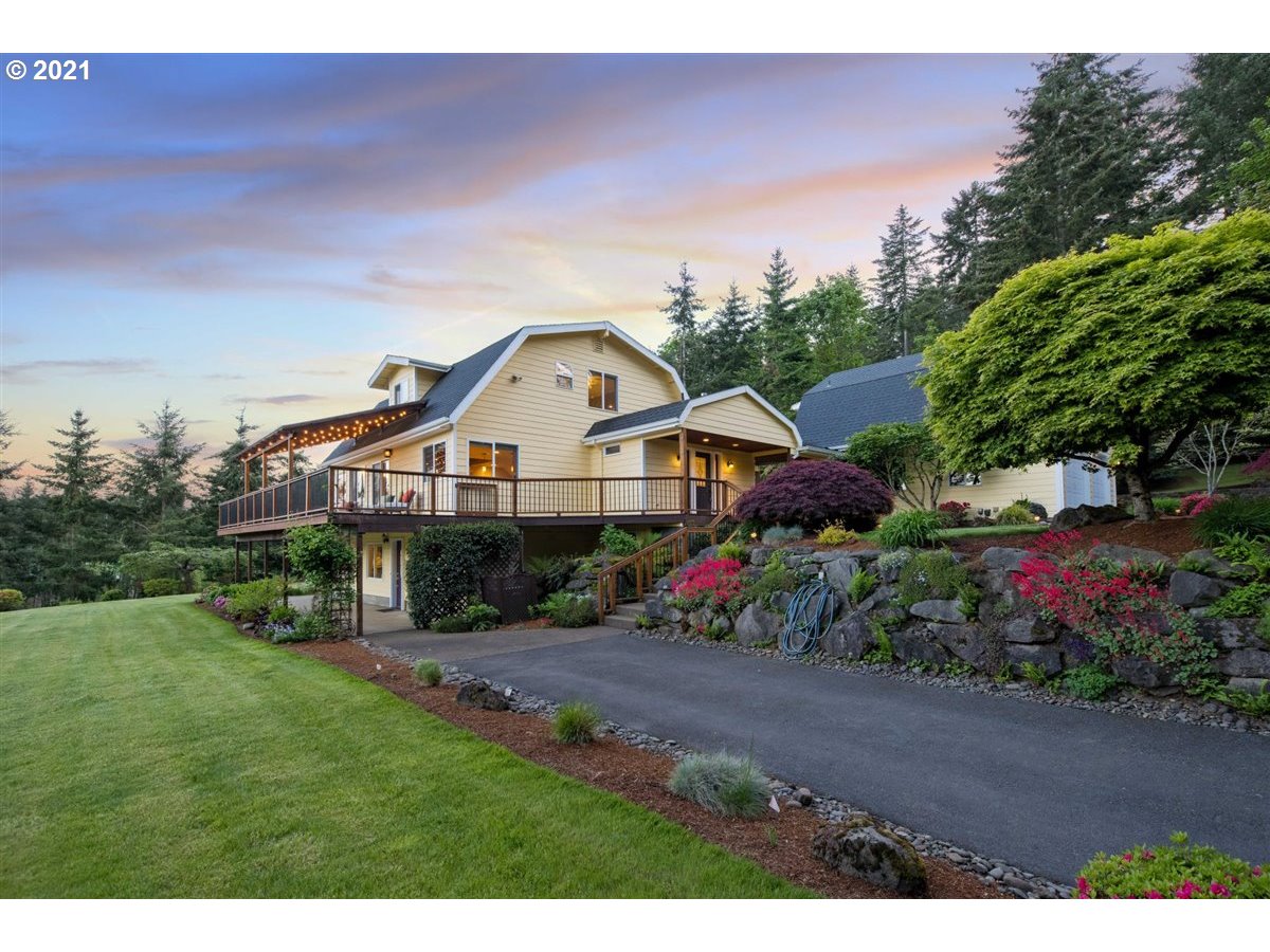 24076 Southwest Newland Road Wilsonville, OR 97070 - Photo 3 of 32 Gallery Image 3