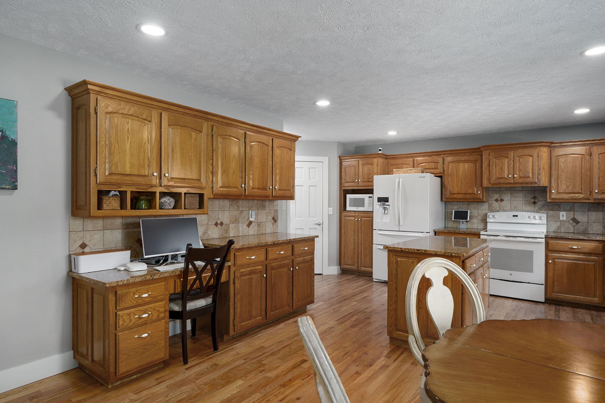 3745 West Randall Road Springfield, MO 65810 - Photo 13 of 43 3745 W Randall Rd-16