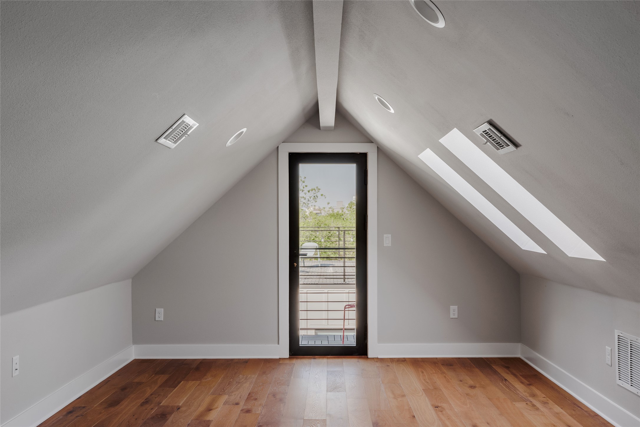 2100 Chicon Street Austin, TX 78722 - Photo 23 of 40