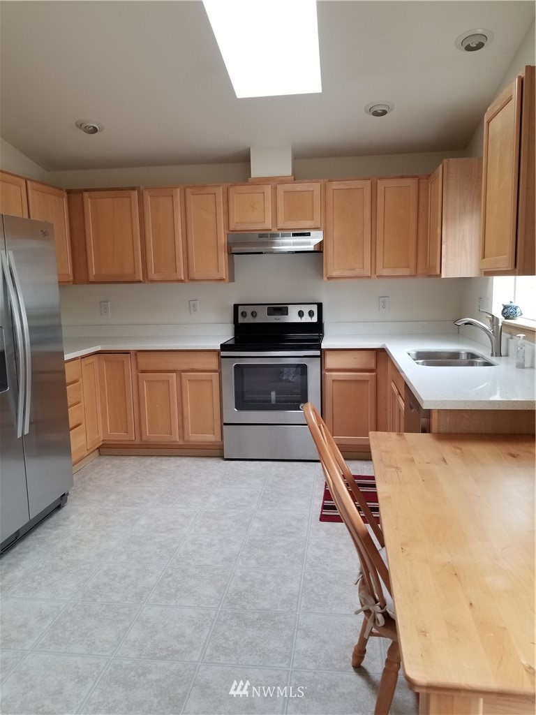4003 152nd Place Southeast Bothell, WA 98012 - Photo 2 of 12